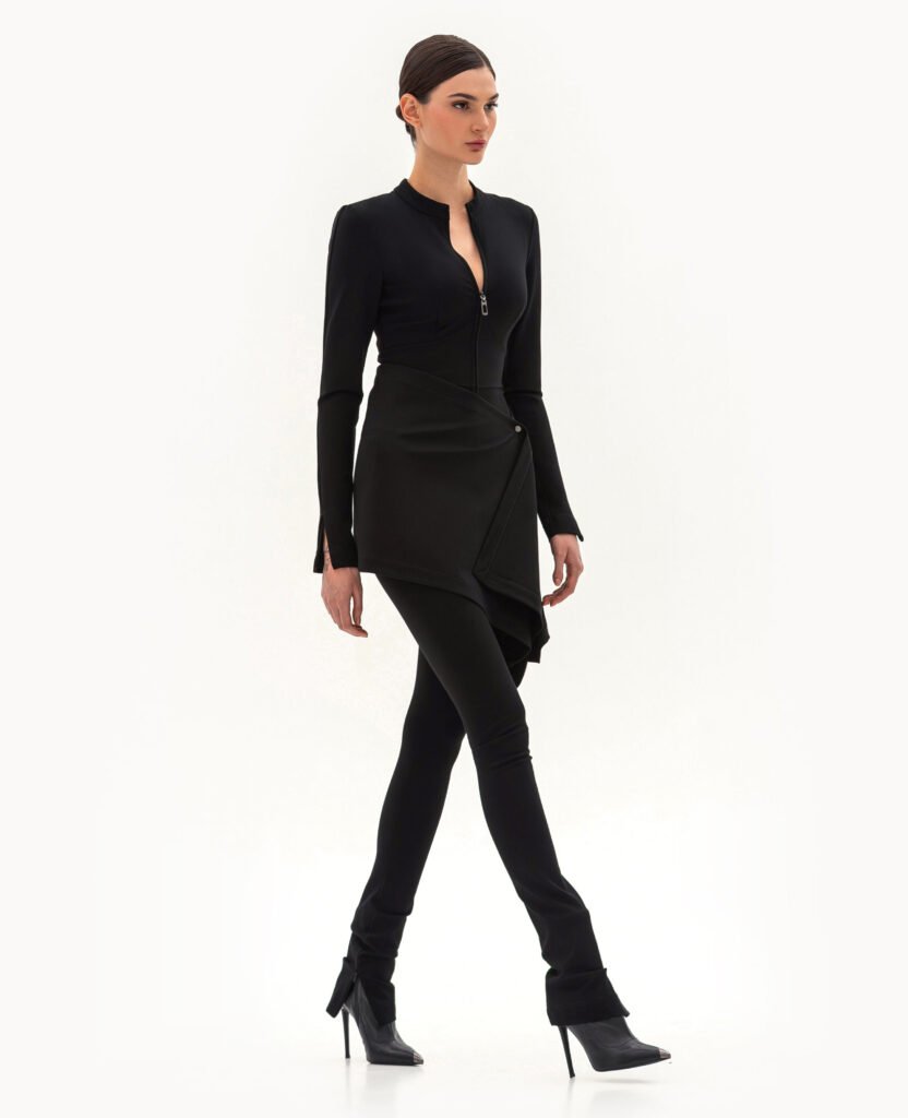 Комплект: комбінезон та спідниця