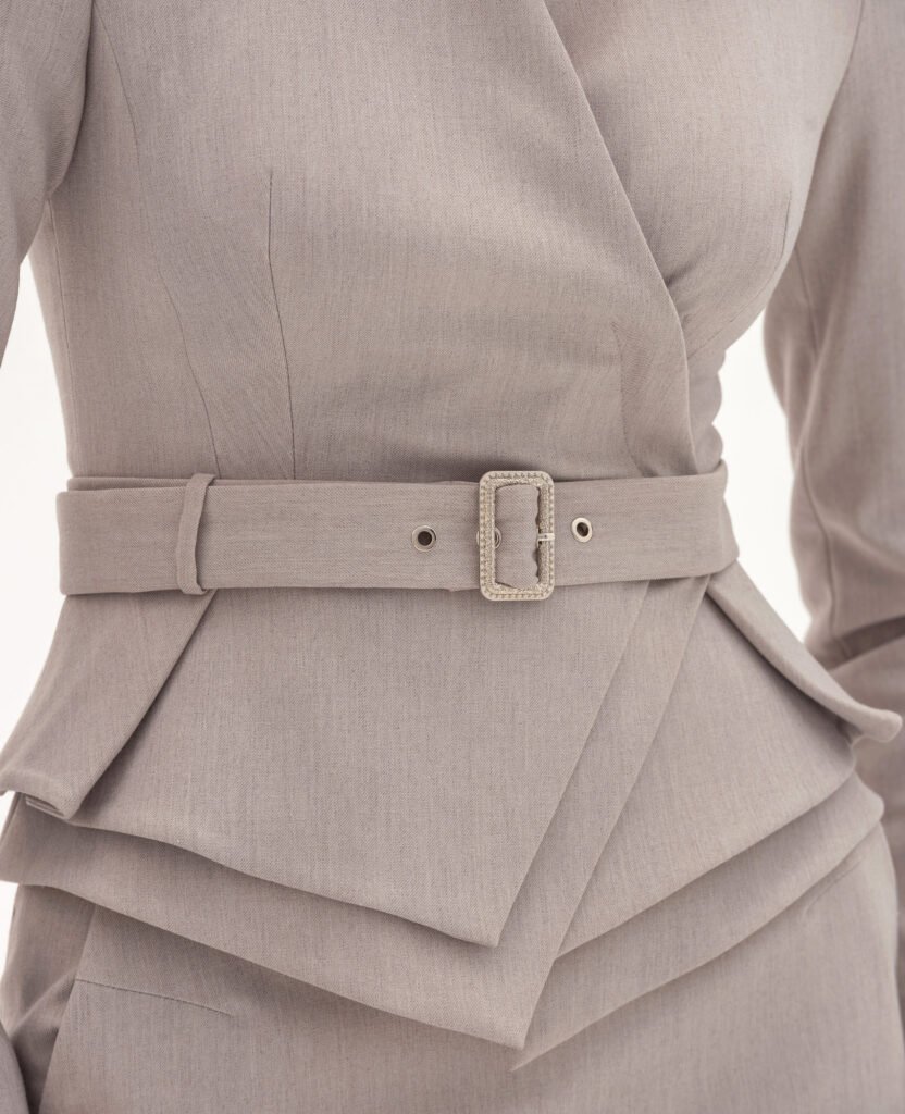 Комплект: жакет и юбка