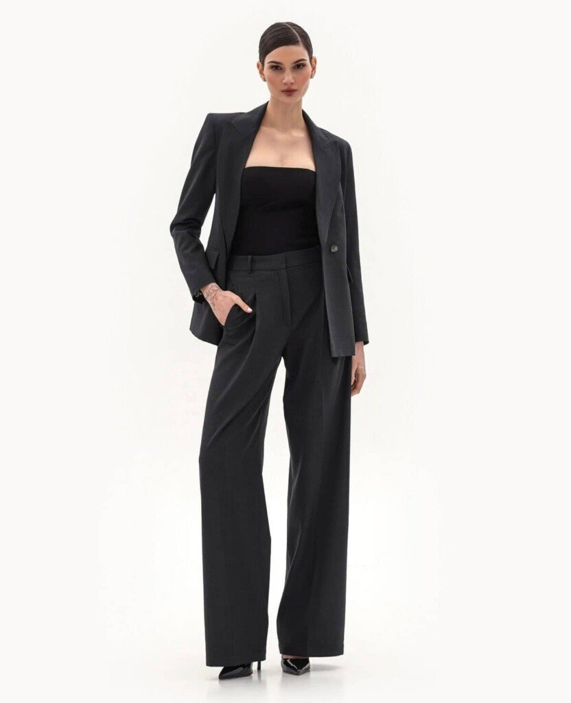 Комплект: жакет и брюки