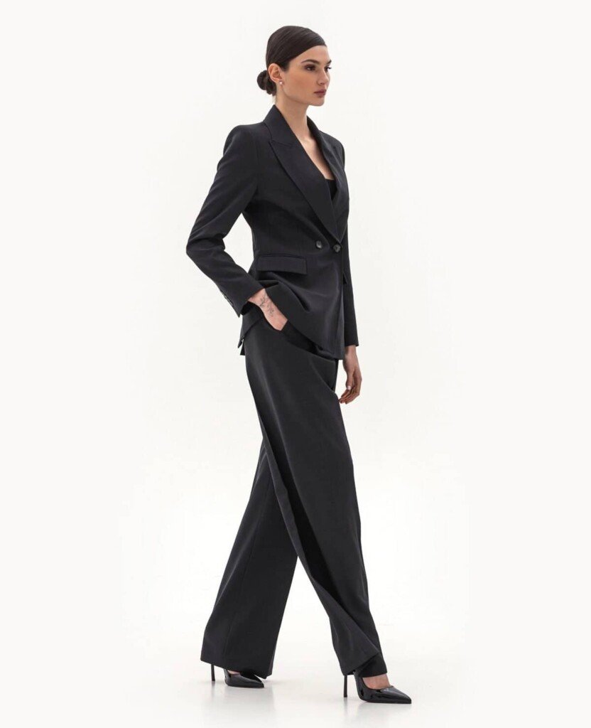 Комплект: жакет и брюки