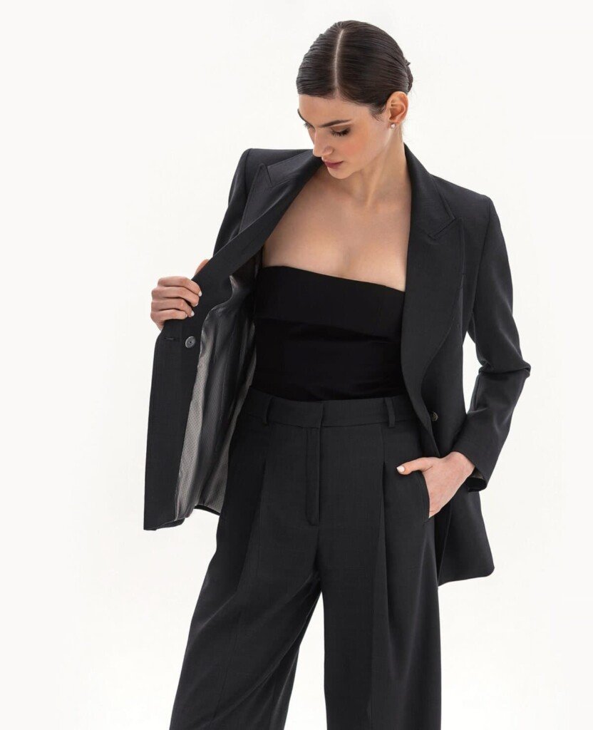 Комплект: жакет и брюки