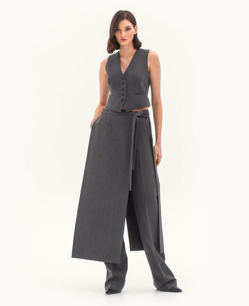 Комплект: брюки, спідниця, жилет