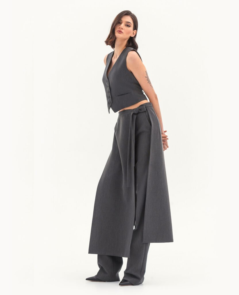 Комплект: брюки, спідниця, жилет