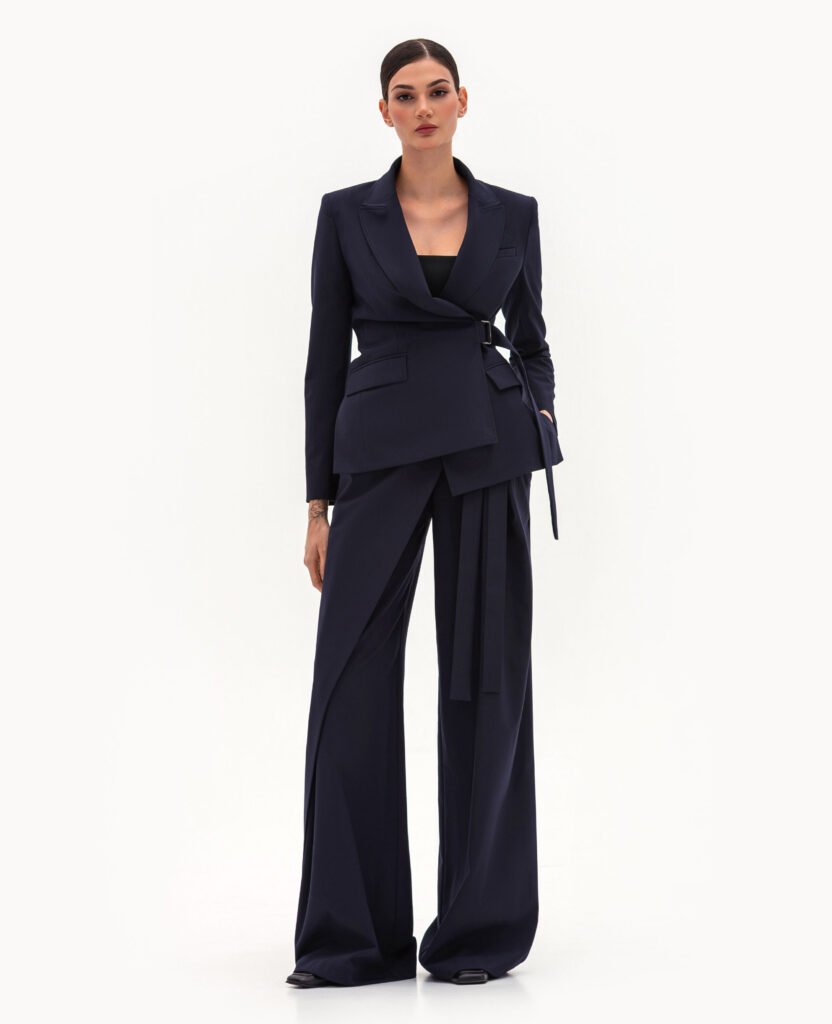 Комплект: жакет и брюки