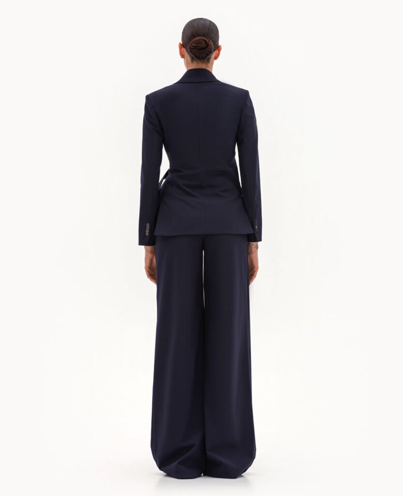 Комплект: жакет и брюки