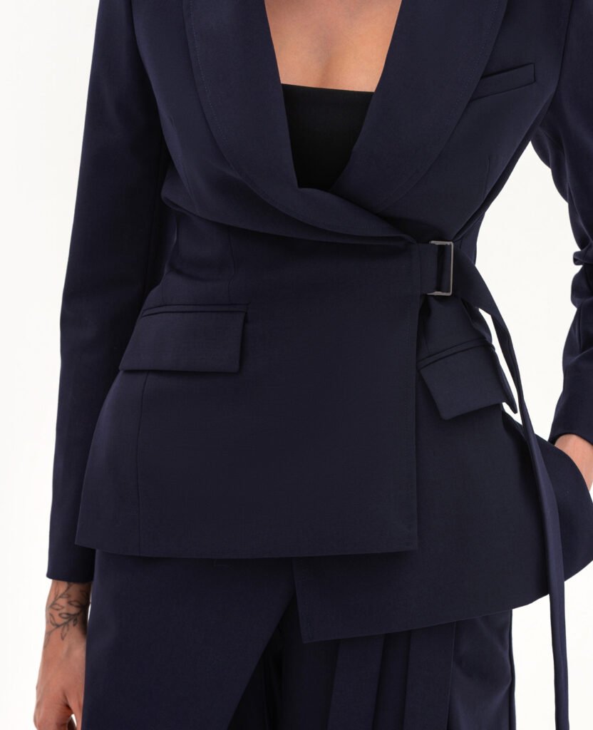 Комплект: жакет и брюки