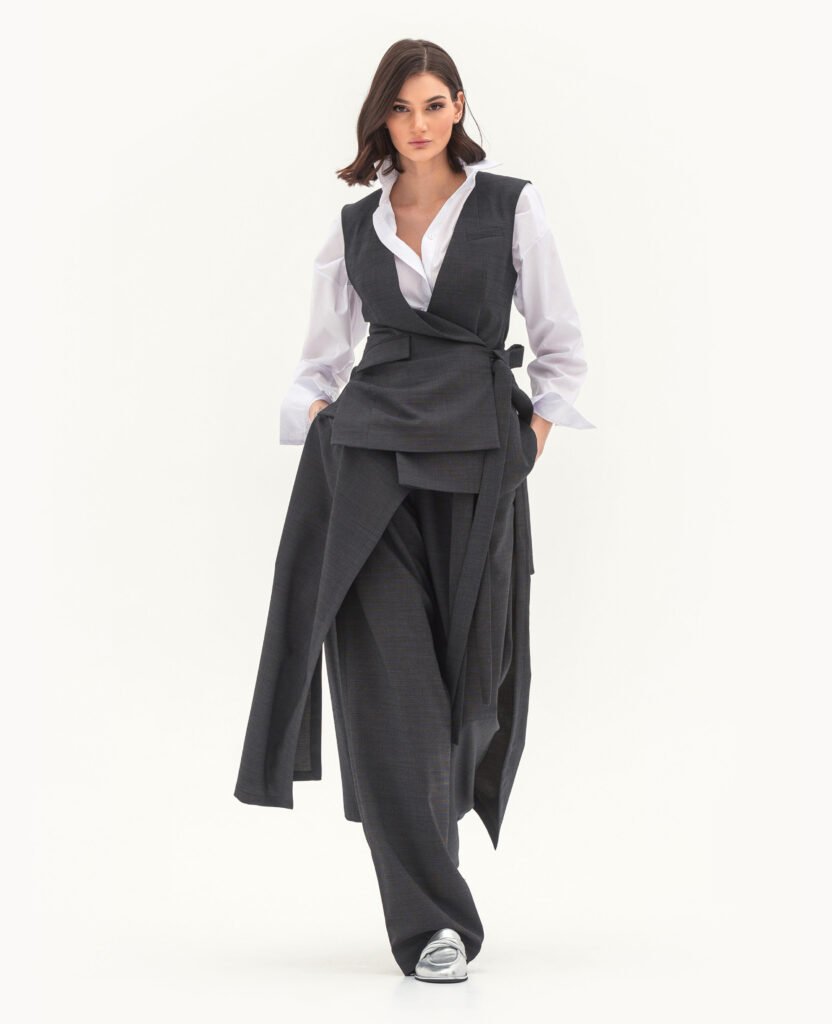 Комплект: брюки, спідниця, жилет