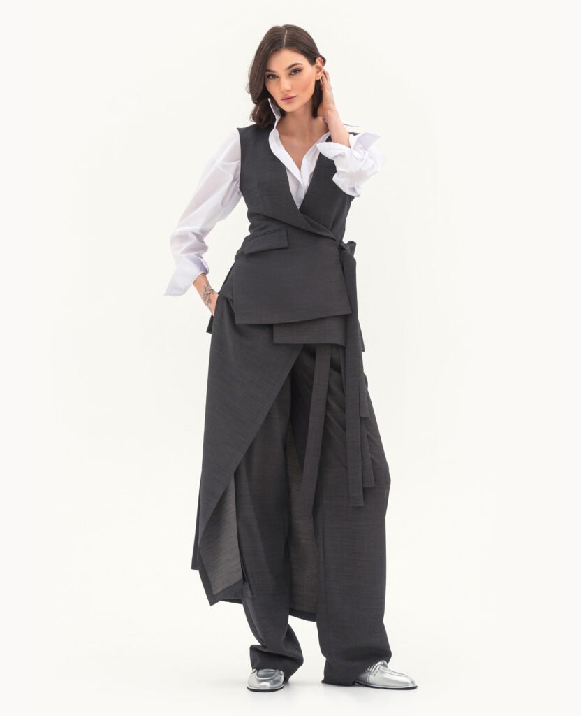 Комплект: брюки, спідниця, жилет