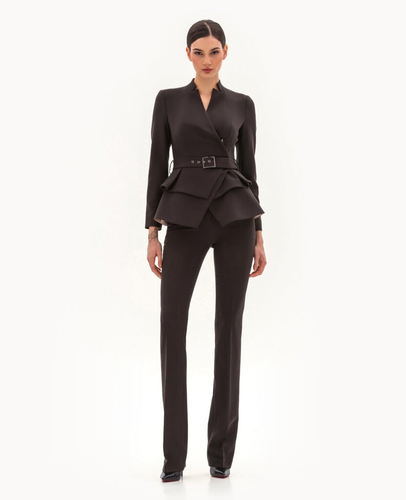 Комплект: жакет и брюки