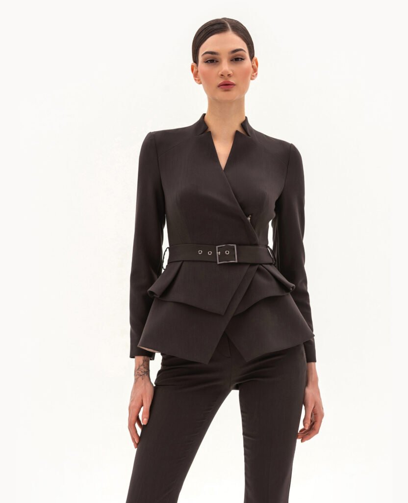 Комплект: жакет и брюки