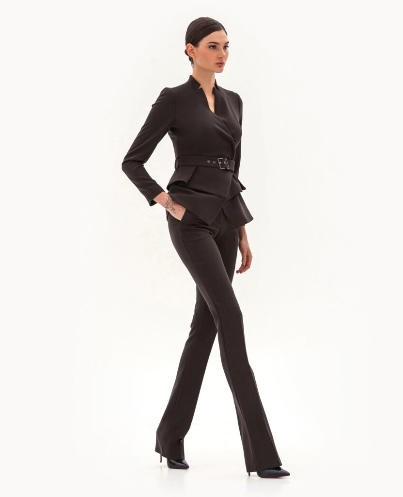 Комплект: жакет и брюки