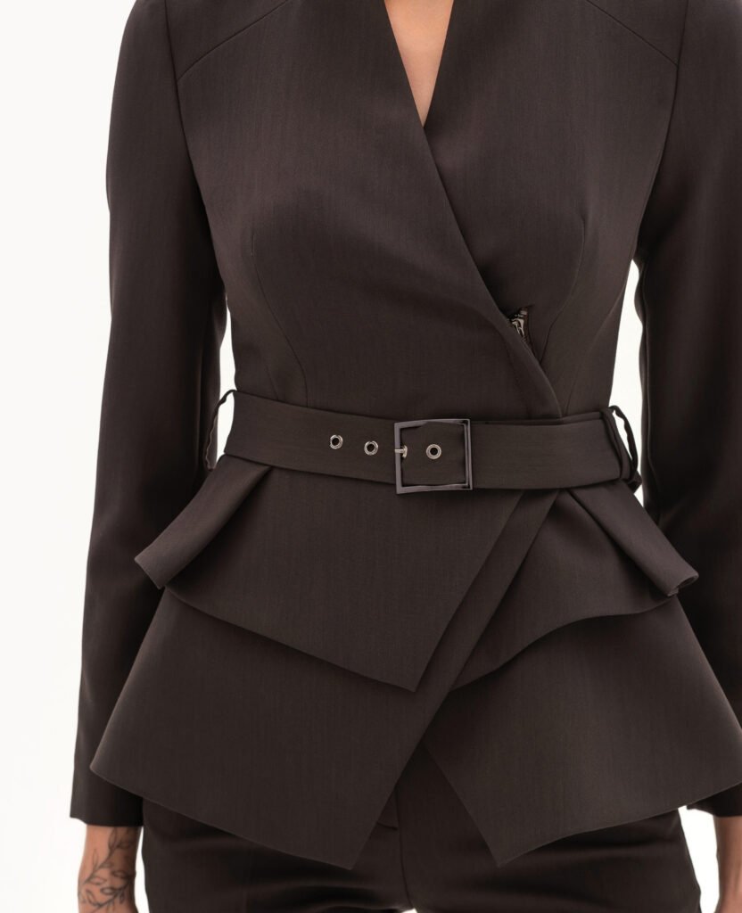 Комплект: жакет и брюки