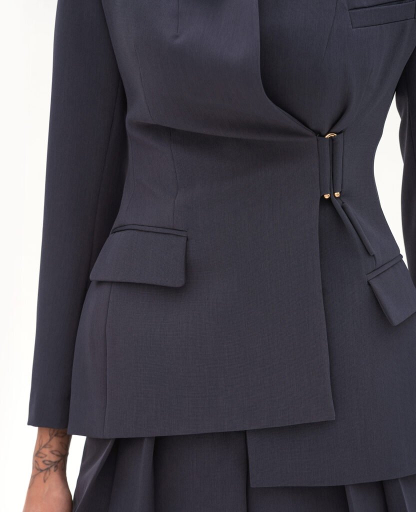 Комплект: жакет и шорты