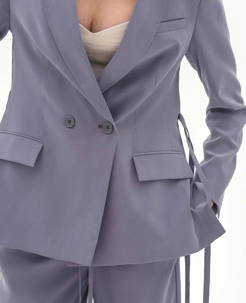 Комплект: жакет и брюки