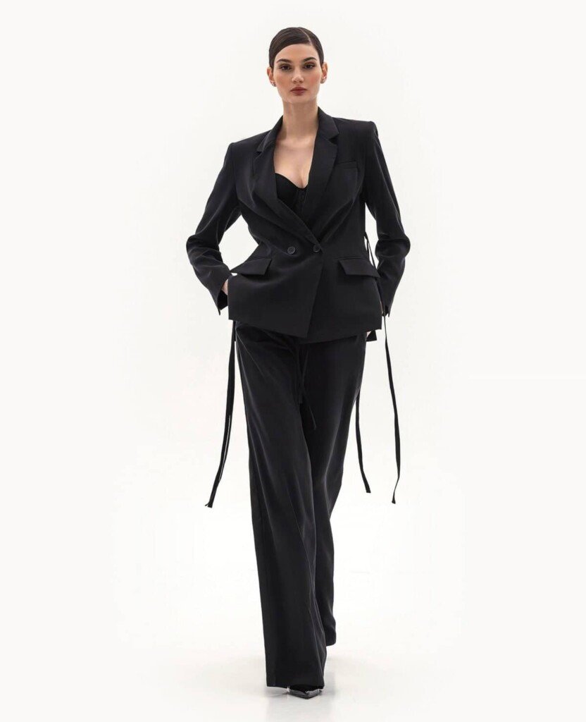 Комплект: жакет и брюки