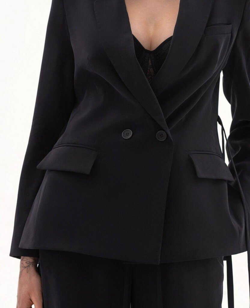 Комплект: жакет и брюки