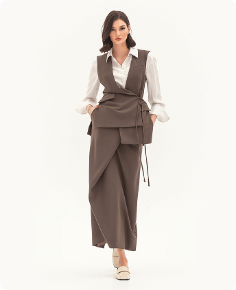 Жилет та юбка